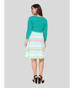 Green Contrast Scattered Top