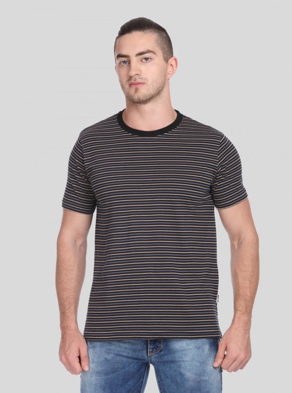 Men's Elegant Vertical Striped Round Neck T-Shirt – Smart Casual Redefined
