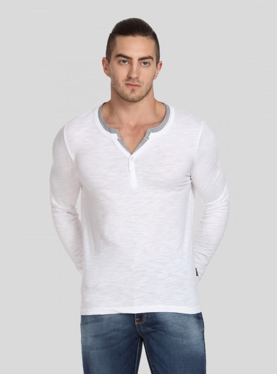 Men’s Tinted White Henley T-Shirt – Classic Style with a Modern Twist