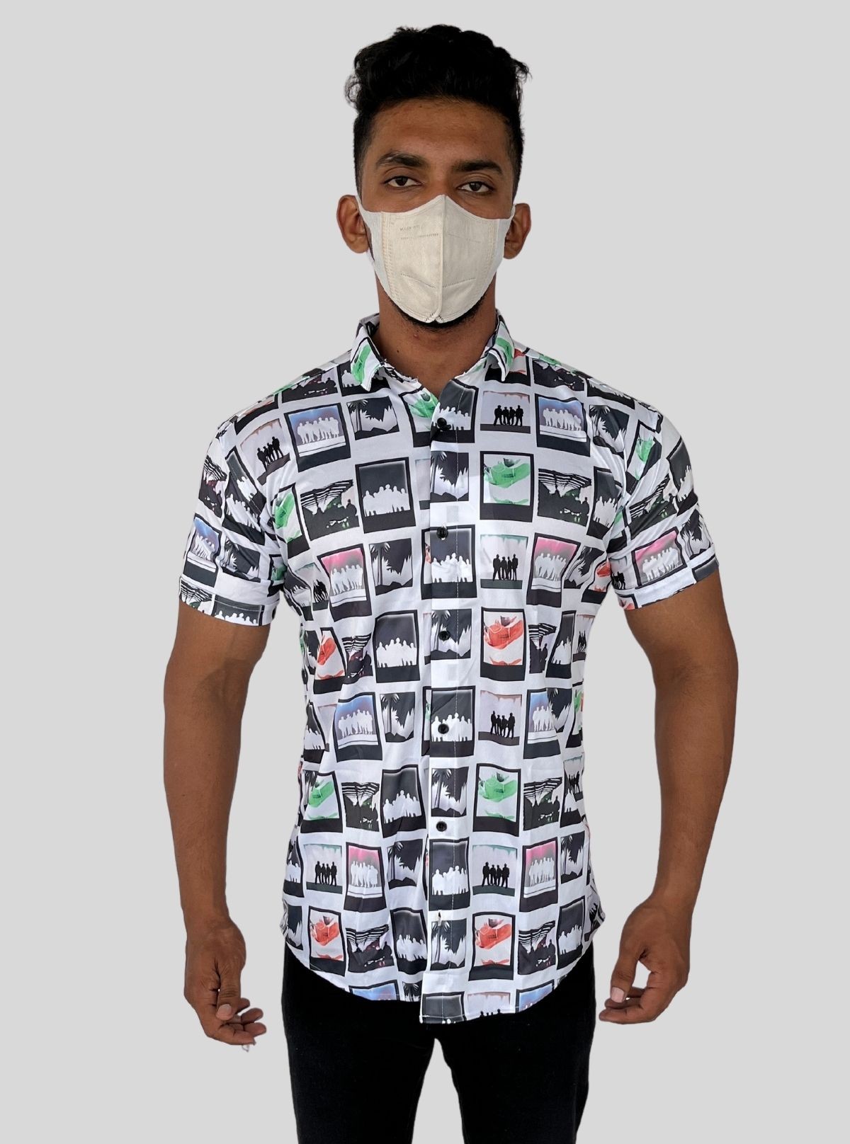 Men’s Squared Print Short Sleeve Shirt in Soft Poly Spun Fabric