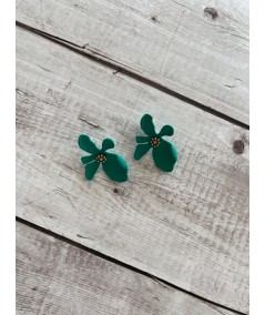 Women’s Globus Green Floral Stud Earrings – Elegant Nature-Inspired Jewelry