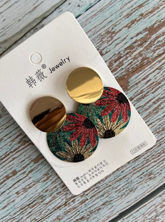 Women’s Gold Round Flower Wafer Earrings – Elegant Floral Shine by Boer and Fitch