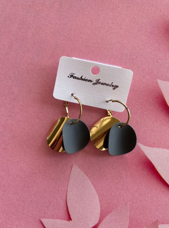 Women’s Acrylic Tassel Drop Earrings – Bold, Lightweight & Chic