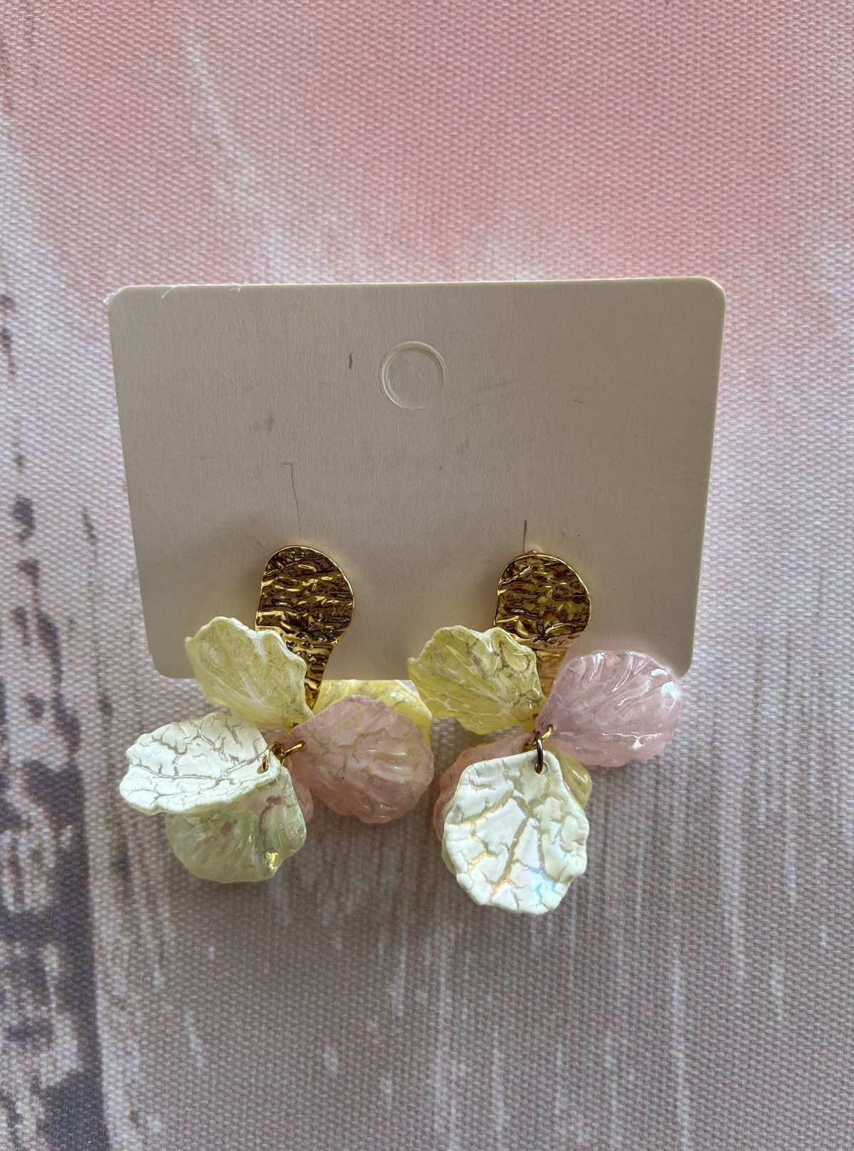 Women’s Multi-Color Flower Drop Earrings – Vibrant & Trendy Style