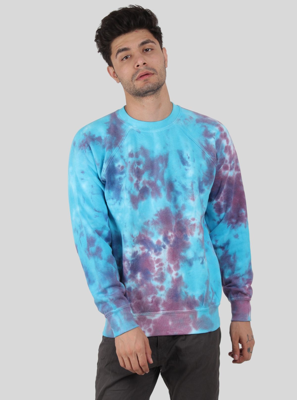 Men’s Cosmic Swirl Tie-Dye Sweatshirt – Bold Color & Stellar Comfort
