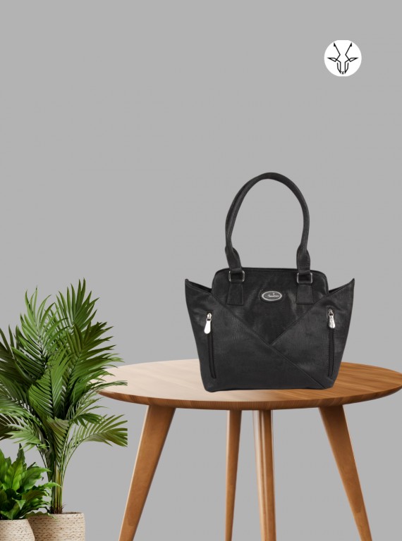 Charming Black Designer Leather Bag – Luxe Statement for Every Occasion
