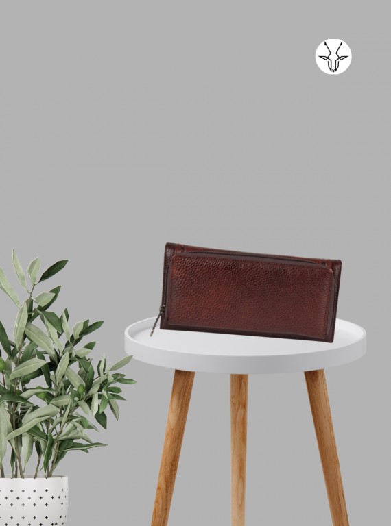 Soft Leather Clutch Wallet for Women – Elegant, Sleek & Functional